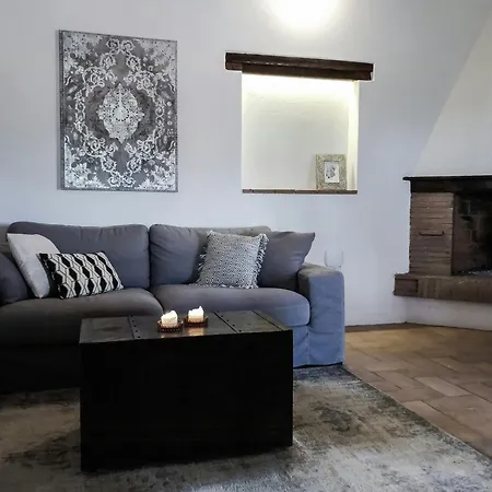 Panoramic In 17th Century Villa del Monte (Siena)